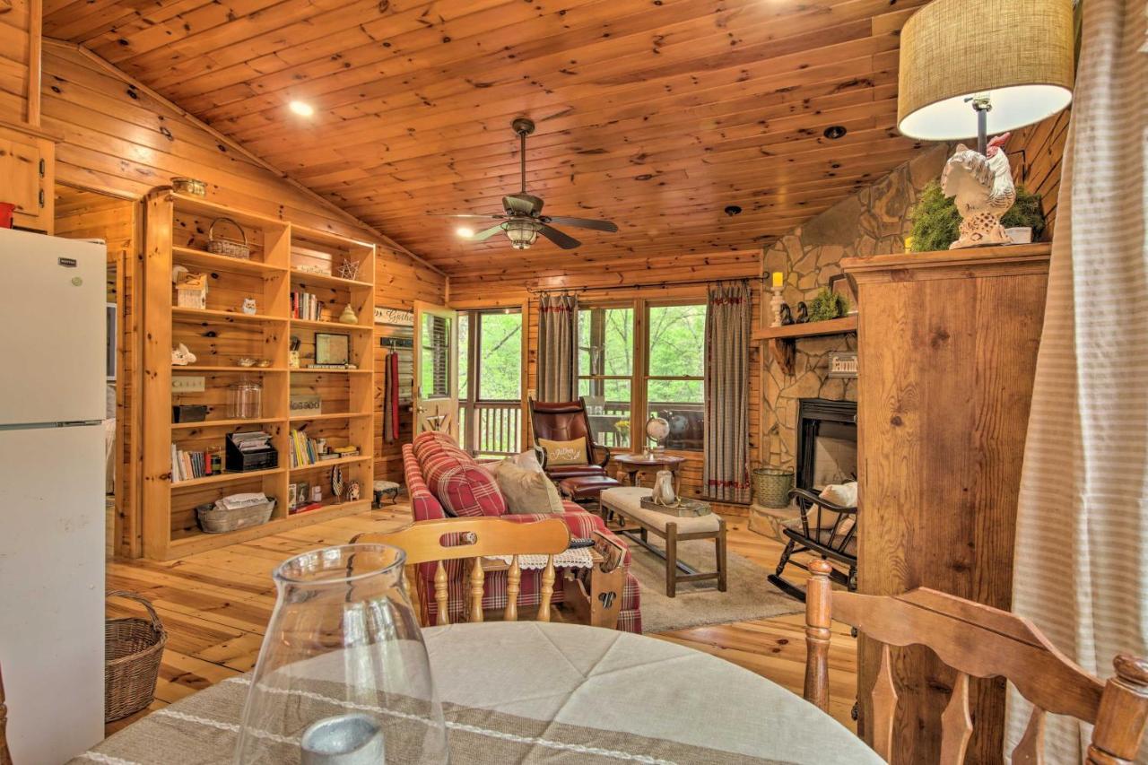 Peaceful Blue Ridge Cabin With Decks And Fire Pit Экстерьер фото