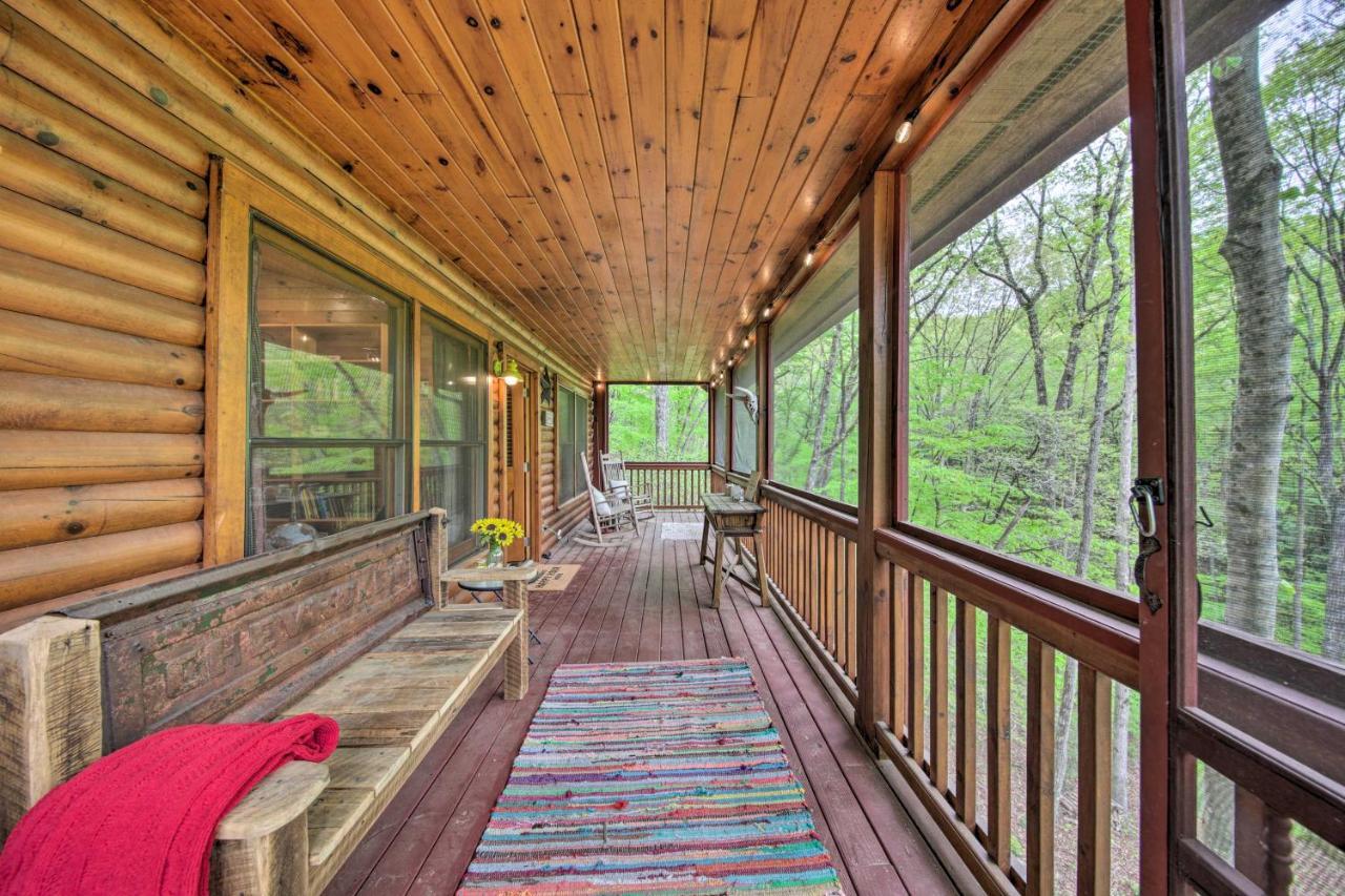 Peaceful Blue Ridge Cabin With Decks And Fire Pit Экстерьер фото