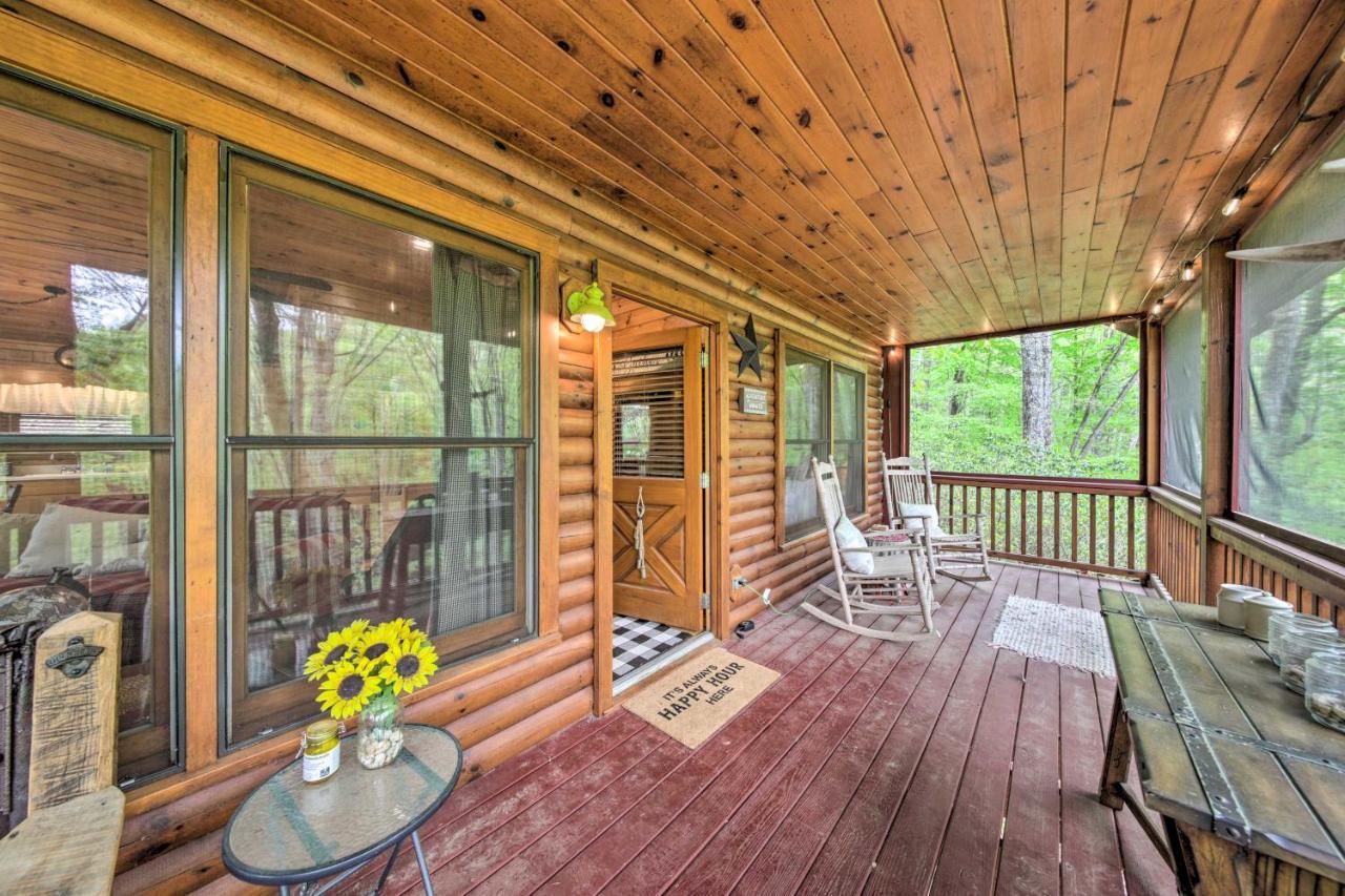 Peaceful Blue Ridge Cabin With Decks And Fire Pit Экстерьер фото